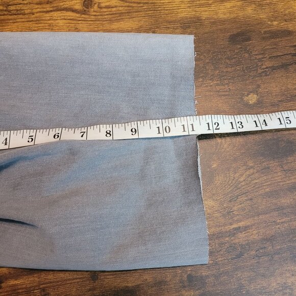 Levi's Jean Shorts Size 14 Relaxed 550 Cut Off Raw Hem High Rise Gray Stretch - Picture 9 of 11